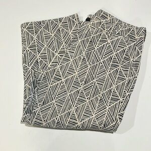 Soft Surrounding - 12, abstract beige and black cropped slacks